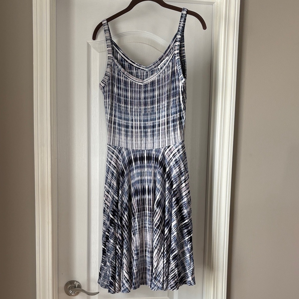 Artisan Ny Blue and White Tie Dyed Patterned Midi Dress